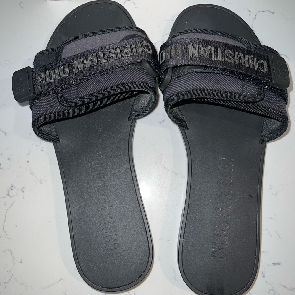 Christian dior revolution slides